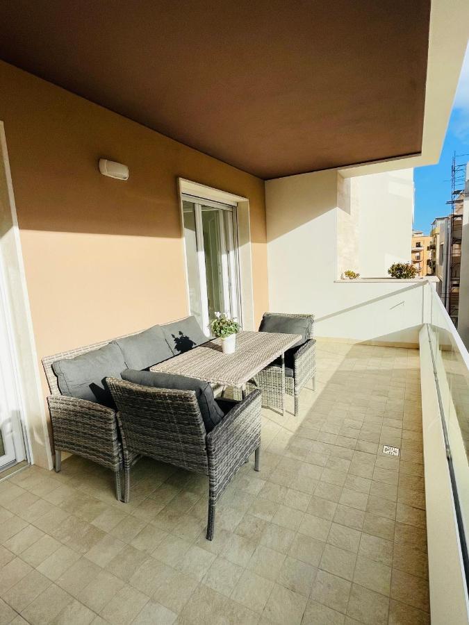Emme Apartment Cagliari Buitenkant foto